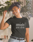 Amado por Dios- Camiseta de manga corta unisex