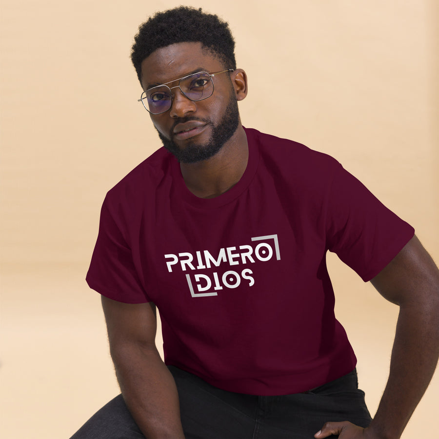 Camiseta clásica unisex (Oscuro)- "Primero Dios"